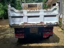 Isuzu Dump Truck 2004 Lorry