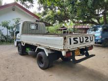 https://riyasewana.com/uploads/isuzu-e-l-131657336496.jpg