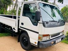 Isuzu ELFNPR 2000 Lorry