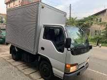 Isuzu Elf 10.5 Ft Full Body 2004 Lorry