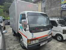 Isuzu Elf 10.5 Ft 2000 Lorry