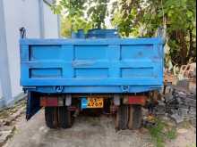 https://riyasewana.com/uploads/isuzu-elf-10180719654.jpg