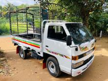 Isuzu Elf 1983 Lorry