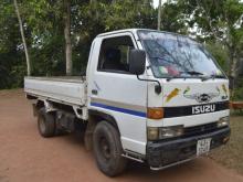 https://riyasewana.com/uploads/isuzu-elf-111813306334.jpg