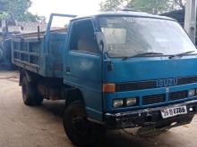 Isuzu ELF 1980 Lorry