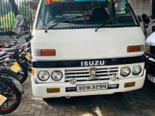 Isuzu ELF 1980 Van