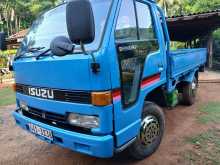 https://riyasewana.com/uploads/isuzu-elf-150-1981-1412470212272.jpg