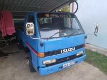 https://riyasewana.com/uploads/isuzu-elf-150-1981-205431812383.jpg