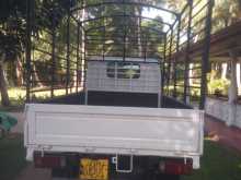 https://riyasewana.com/uploads/isuzu-elf-150-1996-211371212873.jpg
