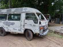 Isuzu ELF 1982 Van