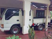 Isuzu ElF 1981 Crew Cab