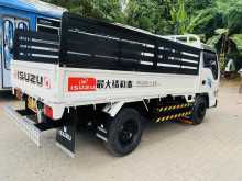 https://riyasewana.com/uploads/isuzu-elf-1617493822882.jpg
