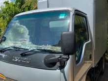 Isuzu ELF 2003 Lorry