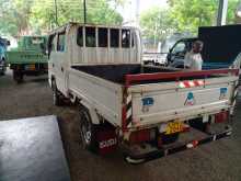 Isuzu ELF 1981 Crew Cab