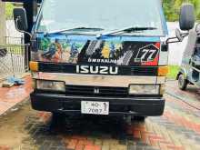 Isuzu Elf 1980 Crew Cab