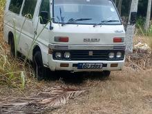 Isuzu ELF 1986 Van