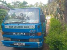 https://riyasewana.com/uploads/isuzu-elf-1979-10935011277322.jpg