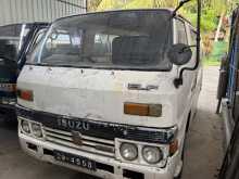 Isuzu Elf 1979 Van