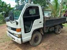 Isuzu ELF 1980 Lorry