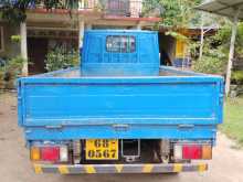 https://riyasewana.com/uploads/isuzu-elf-1980-1415275512483.jpg