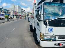Isuzu ELF 1980 Lorry