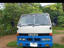 Isuzu ELF 1980 Crew Cab