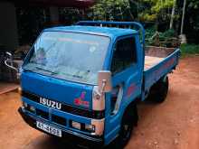 https://riyasewana.com/uploads/isuzu-elf-1981-1514163212373.jpg
