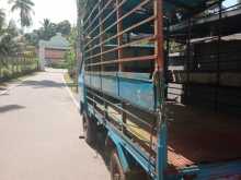 Isuzu ELF 1982 Lorry