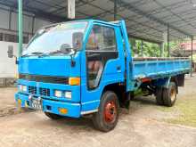 Isuzu Elf 1984 Lorry