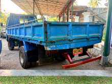 https://riyasewana.com/uploads/isuzu-elf-1984-2819281712102.jpg
