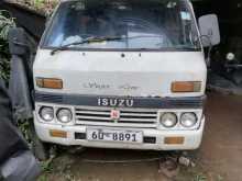 Isuzu Elf 1986 Van