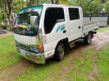 Isuzu ELF 1986 Crew Cab