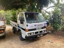 Isuzu ELF 1986 Lorry