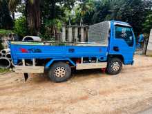 Isuzu ELF 1988 Lorry