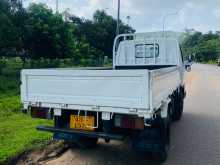 https://riyasewana.com/uploads/isuzu-elf-1988-614592412963.jpg