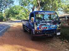 Isuzu ELF 1990 Lorry