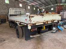 https://riyasewana.com/uploads/isuzu-elf-1991-820080312372.jpg