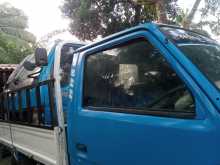 Isuzu ELF 1995 Lorry