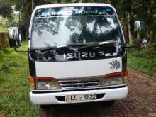 Isuzu ELF 2001 Lorry