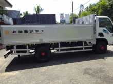 https://riyasewana.com/uploads/isuzu-elf-2005-220112712524.jpg