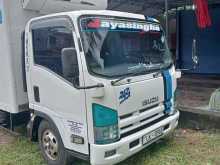 Isuzu ELF 2012 Lorry