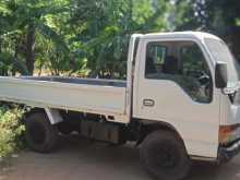 Isuzu Elf 1982 Lorry