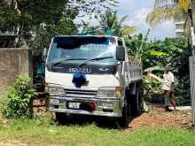 Isuzu ELF 2001 Lorry