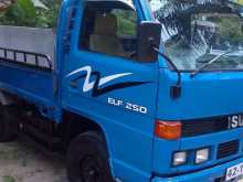 https://riyasewana.com/uploads/isuzu-elf-250-18836084882.jpg