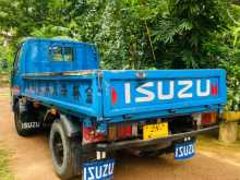 https://riyasewana.com/uploads/isuzu-elf-250-1980-1410285712453.jpg