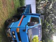https://riyasewana.com/uploads/isuzu-elf-250-1980-251040912122.jpg