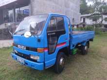 https://riyasewana.com/uploads/isuzu-elf-250-1981-1123231612023.jpg