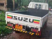 https://riyasewana.com/uploads/isuzu-elf-250-1982-105281912132.jpg