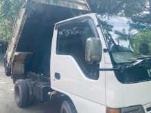 https://riyasewana.com/uploads/isuzu-elf-250-1982-1114364612482.jpg