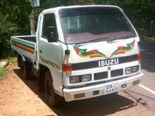 https://riyasewana.com/uploads/isuzu-elf-250-1982-1319484812372.jpg